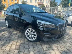 Schwarz Gebraucht 2021 BMW 220 Gran Tourer Advantage Van / Kleinbus | 16.788 € (Guter Preis)