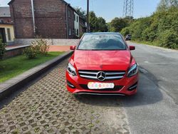 Rot Gebraucht 2016 Mercedes B180 Van / Kleinbus | 9.250 € (Guter Preis)