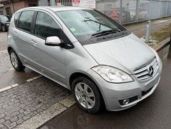 Silber Gebraucht 2011 Mercedes A180 Avantgarde Limousine | 5.990 € (Fairer Preis)