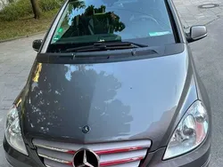 Grau Gebraucht 2009 Mercedes B170 Van / Kleinbus | 6.000 € (Fairer Preis)