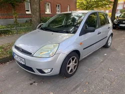 Silber Gebraucht 2004 Ford Fiesta Viva Kleinwagen | 1.900 € (Etwas zu teuer)