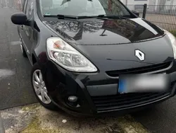 Schwarz Gebraucht 2011 Renault Clio II Expression Limousine | 2.900 € (Fairer Preis)