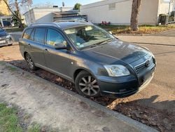 Grau Gebraucht 2006 Toyota Avensis Kombi | 1.250 € (Guter Preis)