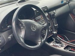 Silber Gebraucht 2000 Mercedes C200 Limousine | 2.499 €