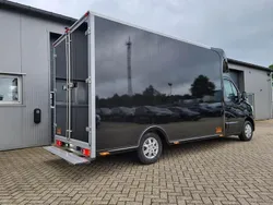 Schwarz metallic Neu 2024 Renault Master Van | 60.190 €
