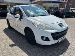 Weiß Gebraucht 2011 Peugeot 207 Filou Kleinwagen | 2.750 € (Fairer Preis)