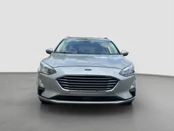 Silber Gebraucht 2019 Ford Focus Kombi | 10.499 € (Fairer Preis)