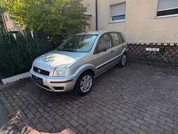 Grau Gebraucht 2005 Ford Fusion Kombi | 4.799 €
