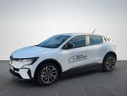 Weiß Gebraucht 2023 Renault Mégane Equilibre Limousine | 35.000 € (Teuer)