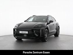 Tiefschwarzmetallic Neu 2025 Porsche Macan Turbo Sport SUV | 138.460 € (Fairer Preis)