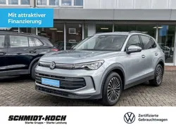 Silber Gebraucht 2024 VW Tiguan Life SUV | 38.495 € (Etwas zu teuer)