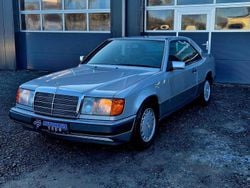 Silber (metallic) Gebraucht 1992 Mercedes 230 Coupé | 10.900 €