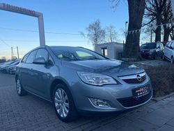 Silber Gebraucht 2012 Opel Astra Design Edition Kombi | 2.699 € (Superpreis)