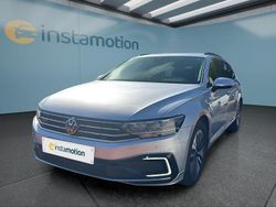 Silber Gebraucht 2022 VW Passat Kombi | 20.399 € (Fairer Preis)
