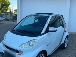 Weiß Gebraucht 2009 Smart ForTwo Cabrio Cabrio | 3.800 € (Fairer Preis)