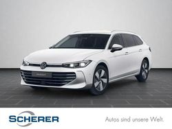 Oryxweiß perlmutteffekt (metallic) Gebraucht 2025 VW Passat Elegance Kombi | 37.680 € (Superpreis)