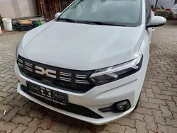 Arktisweiss und andere Neu 2025 Dacia Sandero Essentiel Kleinwagen | 15.489 € (Guter Preis)