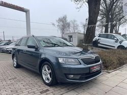 Grau Gebraucht 2015 Skoda Octavia LAURIN & KLEMENT Kombi | 5.999 € (Fairer Preis)