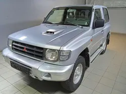 Silber Gebraucht 2006 Mitsubishi Pajero SUV | 9.900 € (Fairer Preis)
