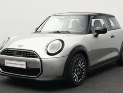 Grau Gebraucht 2024 Mini Cooper Classic Kleinwagen | 25.422 € (Guter Preis)