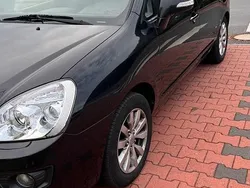 Schwarz Gebraucht 2012 Kia Carens Van / Kleinbus | 9.800 €