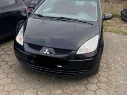 Schwarz Gebraucht 2005 Mitsubishi Colt Instyle Limousine | 2.300 € (Fairer Preis)