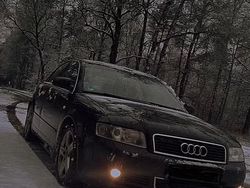 Schwarz Gebraucht 2003 Audi A4 Limousine | 1.900 € (Etwas zu teuer)