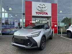 Shimmering silver Neu 2024 Toyota C-HR Team SUV | 38.390 € (Etwas zu teuer)