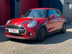 Rot Gebraucht 2015 Mini ONE Kleinwagen | 7.400 € (Fairer Preis)