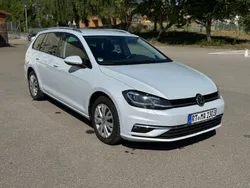 Weiß Gebraucht 2017 VW Golf VII Kombi | 9.200 € (Fairer Preis)
