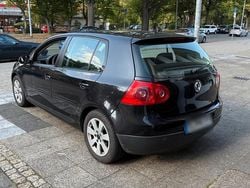 Schwarz Gebraucht 2005 VW Golf V Limousine | 4.000 € (Fairer Preis)