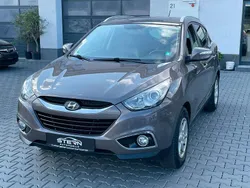 Braun Gebraucht 2011 Hyundai ix35 Premium SUV | 5.900 € (Teuer)