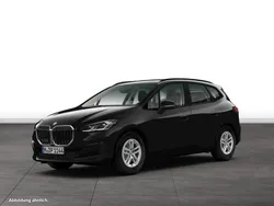 Schwarz Gebraucht 2023 BMW 218 Active Tourer Van / Kleinbus | 30.683 € (Fairer Preis)