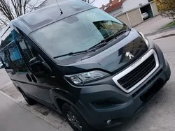 Schwarz Gebraucht 2016 Peugeot Boxer Van | 22.999 €