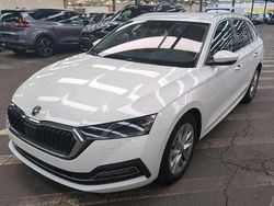 Weiß Gebraucht 2021 Skoda Octavia First Edition Limousine | 22.885 € (Guter Preis)