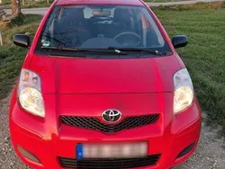 Rot Gebraucht 2009 Toyota Yaris Kleinwagen | 2.000 € (Fairer Preis)