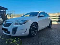 Weiß Gebraucht 2012 Opel Insignia OPC Kombi | 10.950 € (Teuer)