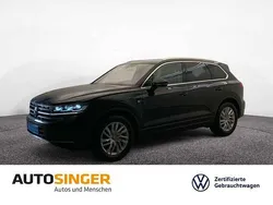 Grenadillschwarz metallic Gebraucht 2024 VW Touareg Elegance SUV | 58.680 € (Guter Preis)