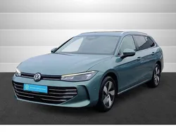 Maripositgrün metallic Neu 2024 VW Passat Business Kombi | 36.950 € (Fairer Preis)