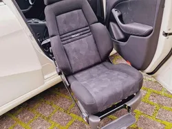 Weiß Gebraucht 2015 Mercedes B180 Van / Kleinbus | 19.000 €