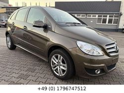 Braun Gebraucht 2009 Mercedes B180 Van / Kleinbus | 5.000 € (Guter Preis)