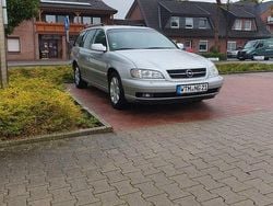Grau Gebraucht 2000 Opel Omega Edition Kombi | 1.950 € (Teuer)