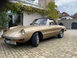 Gold Gebraucht 1972 Alfa Romeo Spider Veloce Cabrio | 22.900 €