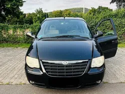 Schwarz Gebraucht 2006 Chrysler Grand Voyager Van / Kleinbus | 2.850 € (Fairer Preis)