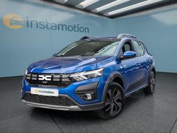 Blau Gebraucht 2025 Dacia Sandero Stepway Kleinwagen | 18.399 € (Fairer Preis)