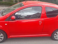 Rot Gebraucht 2013 Toyota Aygo Kleinwagen | 5.000 € (Fairer Preis)