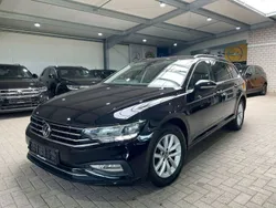 Schwarz Gebraucht 2023 VW Passat Business Kombi | 20.399 € (Fairer Preis)