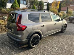 Grau Neu 2025 Dacia Jogger Extreme Van / Kleinbus | 22.380 € (Fairer Preis)