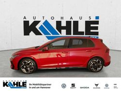 Rot Gebraucht 2024 VW Golf VIII R-line Limousine | 29.989 € (Etwas zu teuer)