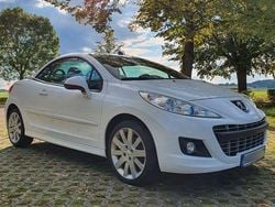 Weiß Gebraucht 2014 Peugeot 207 CC Allure Cabrio | 5.800 € (Fairer Preis)